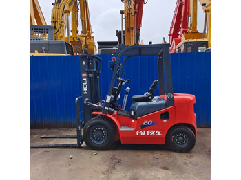 Carretilla elevadora diésel HELI