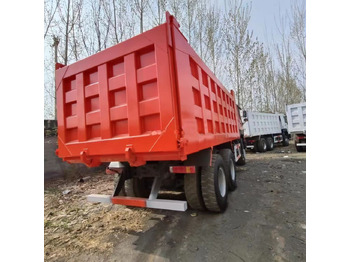 Camión volquete SINOTRUK HOWO