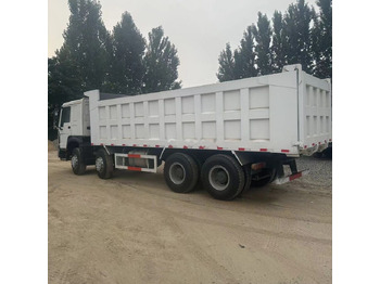Camión volquete SINOTRUK HOWO