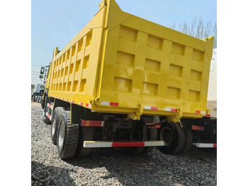 Camión volquete SINOTRUK HOWO