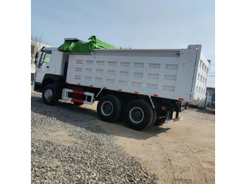 Camión volquete Howo: foto 3