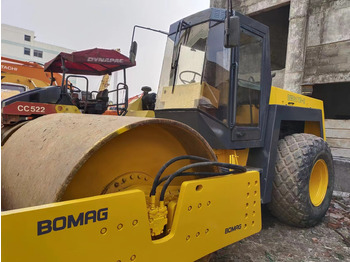 Compactador BOMAG