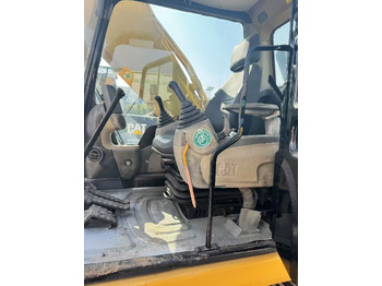 Excavadora de cadenas CATERPILLAR 330D2: foto 3