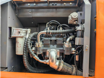 Excavadora de cadenas HITACHI ZX200: foto 5 Excavadora de cadenas HITACHI ZX200: foto 5