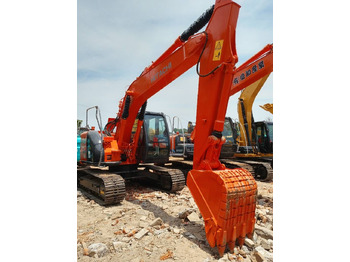 Excavadora de cadenas HITACHI ZX135