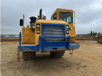 Mototraílla CATERPILLAR
