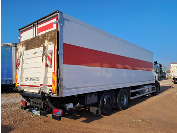 Camión caja cerrada IVECO AD260SY/P KONTENER Z WINDĄ: foto 4