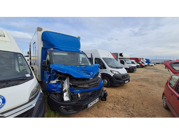 Camión caja cerrada IVECO Daily