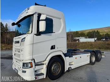 Camión chasis SCANIA R 580