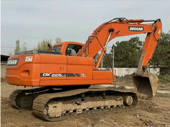 Excavadora de cadenas DOOSAN DH150