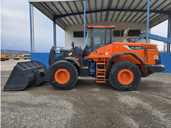 Cargadora de ruedas DOOSAN DL300