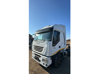 Foto del interior 1: Cabeza tractora Iveco tralis 450 cp - Euro 5 2008 Retarder Klima - Export posibil