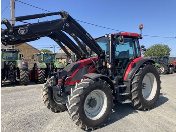Tractor VALTRA