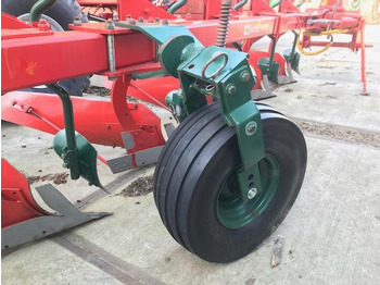 Arado Vogel & Noot 6 schaar wentelploeg: foto 4 Arado Vogel & Noot 6 schaar wentelploeg: foto 4