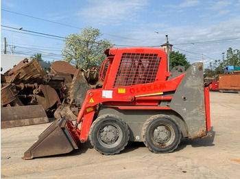Minicargadora Gehl SL3840SX: foto 2