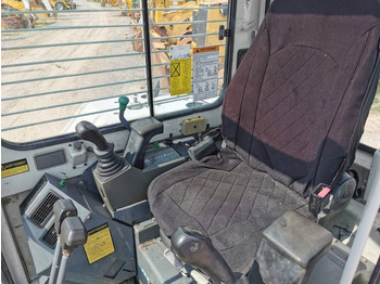 Miniexcavadora Takeuchi TB80FR: foto 5