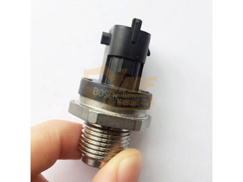 Sensor nuevo SK130-8 SK140-8 D04FR Rail Pressure Sensor For Kobelco Excavator VA32G6109100 VA32G6109101 32G61-09100 32G61-09101: foto 3