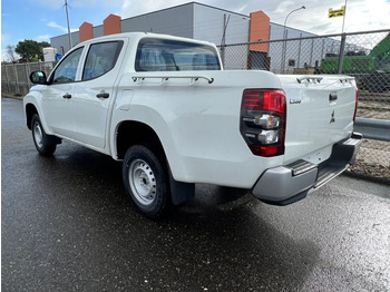 Leasing de Mitsubishi L200 4x4 - 11 UNITS in WHITE 2.5 D GL Double Cab - EURO 2 - NEW!! Ready for work!!!** Mitsubishi L200 4x4 - 11 UNITS in WHITE 2.5 D GL Double Cab - EURO 2 - NEW!! Ready for work!!!**: foto 3