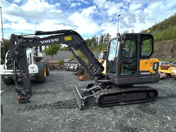 Miniexcavadora VOLVO EC60E