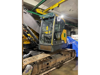 Excavadora de cadenas VOLVO ECR235