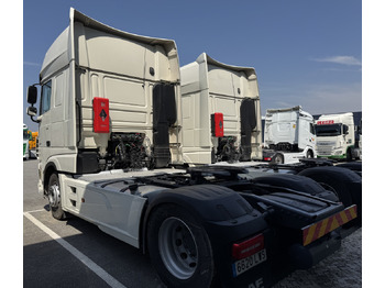 Cabeza tractora DAF XF 480: foto 4