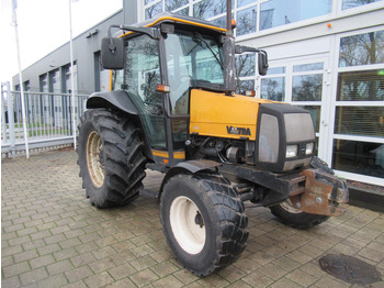 Tractor Valtra 700 4x2 VALMET: foto 2 Tractor Valtra 700 4x2 VALMET: foto 2