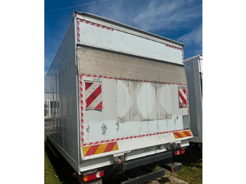 Camión caja cerrada IVECO