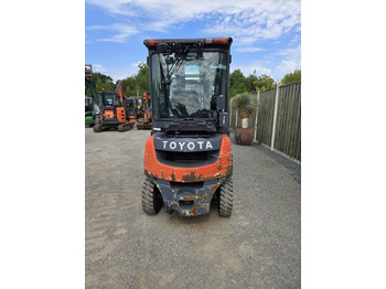 Carretilla elevadora diésel Toyota 8 FD 20: foto 3