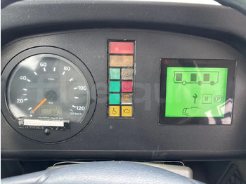 Autobús articulado Mercedes-Benz O 530: foto 3