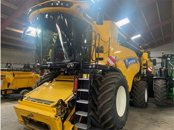 Cosechadora de granos NEW HOLLAND CR series