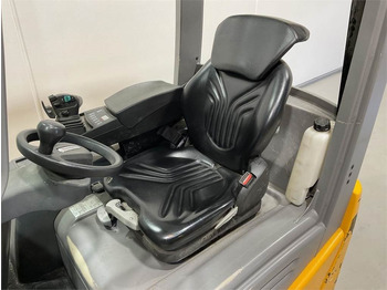 Carretilla elevadora eléctrica Jungheinrich EFG 216 K: foto 5 Carretilla elevadora eléctrica Jungheinrich EFG 216 K: foto 5