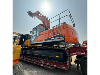 Excavadora de cadenas DOOSAN DX300