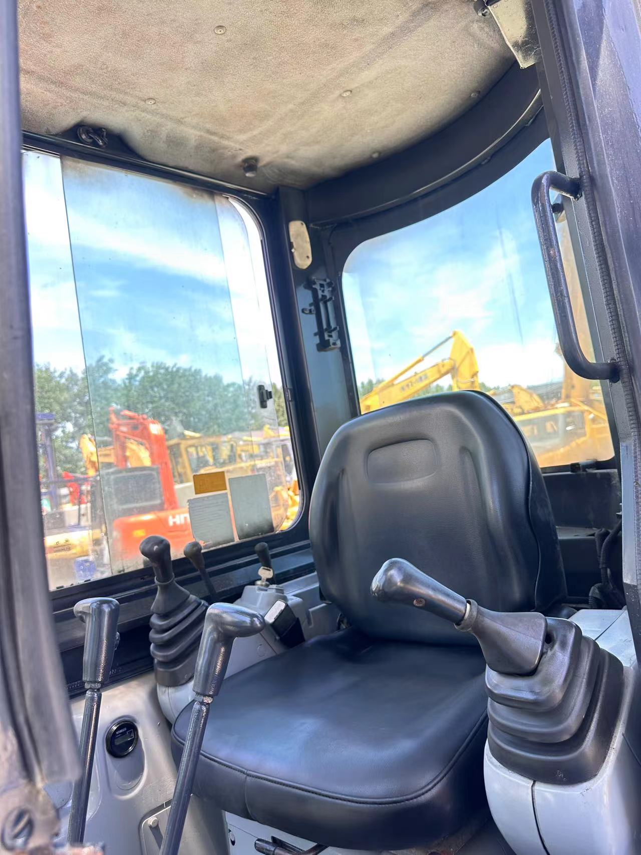 Miniexcavadora KOBELCO SK55: foto 3 Miniexcavadora KOBELCO SK55: foto 3