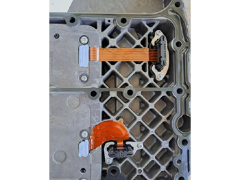 Caja de cambios y piezas para Camión ZF ELEKTRONIKA WYBIERAKA SKRZYNI BIEGÓW ZF TRAXON 12TX2620 TD 0501337233 21034134 K023088: foto 5 Caja de cambios y piezas para Camión ZF ELEKTRONIKA WYBIERAKA SKRZYNI BIEGÓW ZF TRAXON 12TX2620 TD 0501337233 21034134 K023088: foto 5