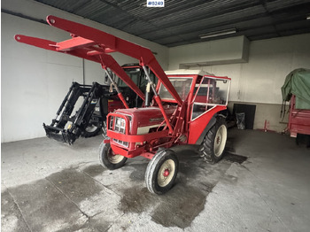 Tractor INTERNATIONAL