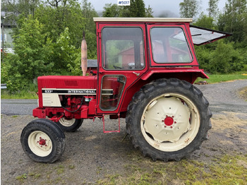 Tractor INTERNATIONAL