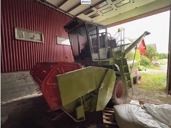 Cosechadora de granos CLAAS Dominator