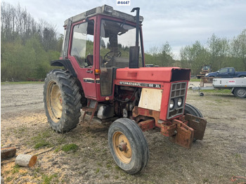 Tractor INTERNATIONAL