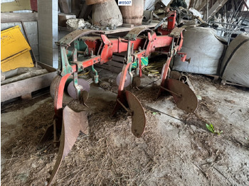 Equipo para trabajo del suelo Kverneland 3-furrow plough: foto 2 Equipo para trabajo del suelo Kverneland 3-furrow plough: foto 2