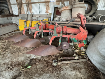 Equipo para trabajo del suelo Kverneland 3-furrow plough: foto 3 Equipo para trabajo del suelo Kverneland 3-furrow plough: foto 3