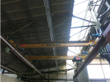 Grúa pórtico DEMAG