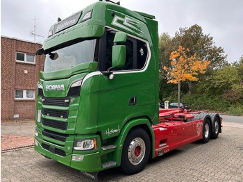 Camión multibasculante SCANIA S 580