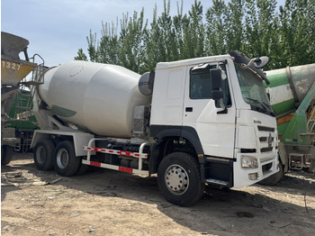 Camión hormigonera SINOTRUK HOWO