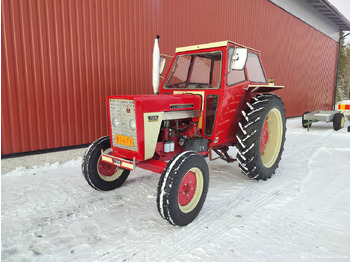 Tractor INTERNATIONAL