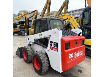 Minicargadora BOBCAT S160