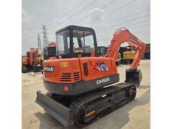 Miniexcavadora DOOSAN DH55