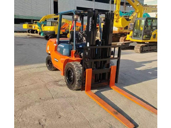 Carretilla elevadora diésel Toyota FD50: foto 2