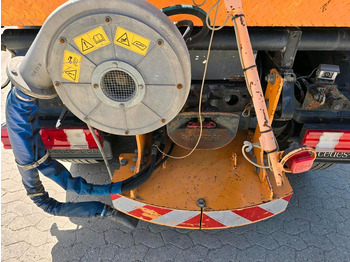 Esparcidor de sal UNIMOG