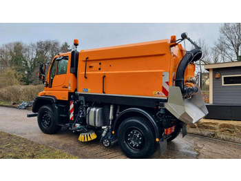 Barredora vial Unimog 9400km  U400 405 Kehrmaschine SK 370 Schmidt Mercedes Benz Variopilot Kehraufbau Hydrostat 2011 Bluetec 5: foto 3