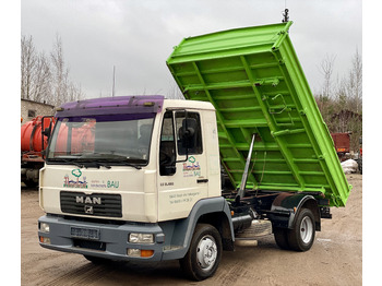 Camión volquete MAN